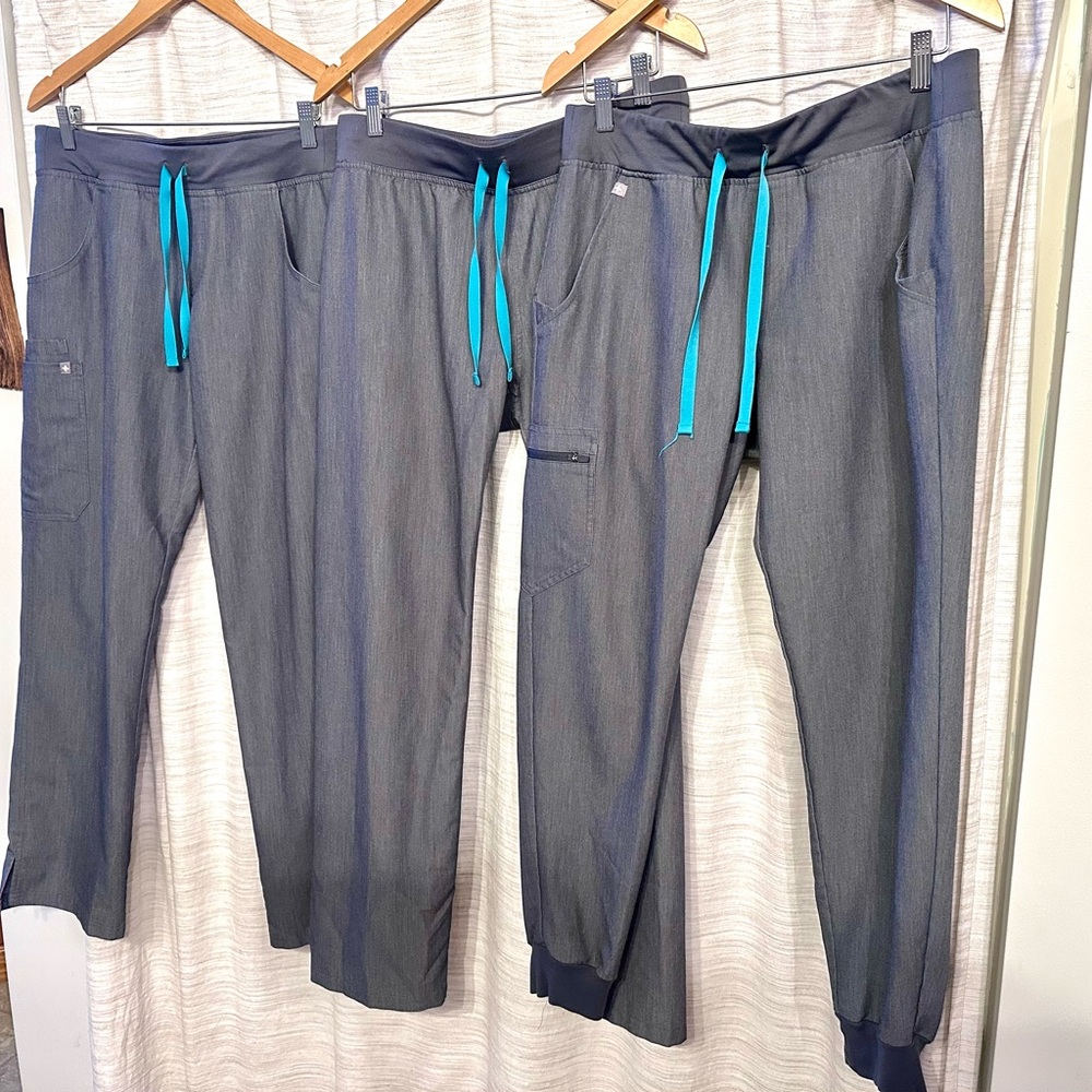 Set of 3 Figs scrub bottoms-Med